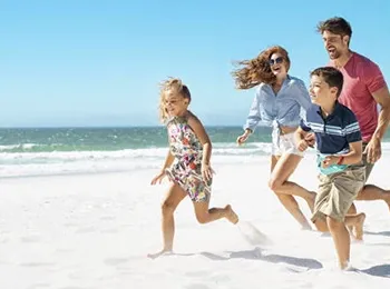 Familie am Strand